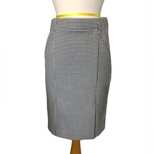 Banana Republic Houndstooth black and white skirt size 2